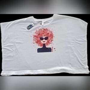 Chic White Tee with Red Graphic by Eythl